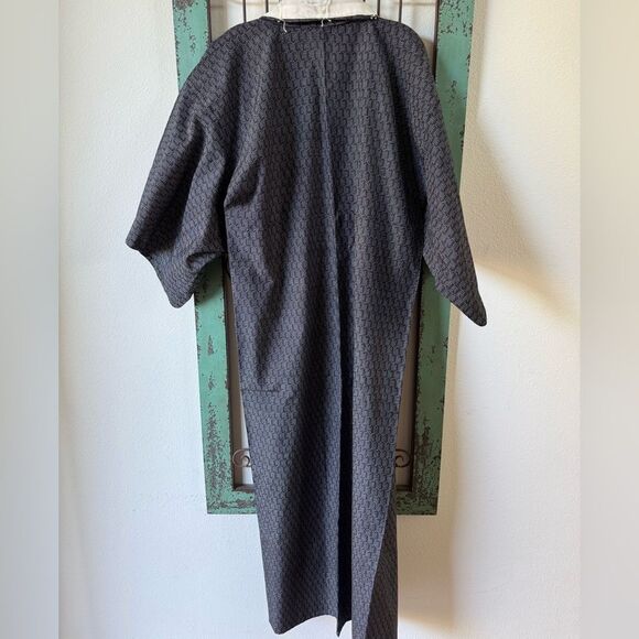 Japanese Haori Kimono Jacket – Navy Woven with Ivory Lining - Picture 7 of 9